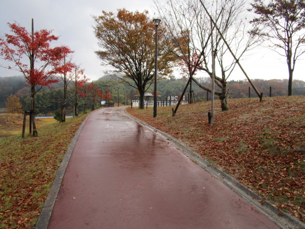 「新幹線の見える丘公園」